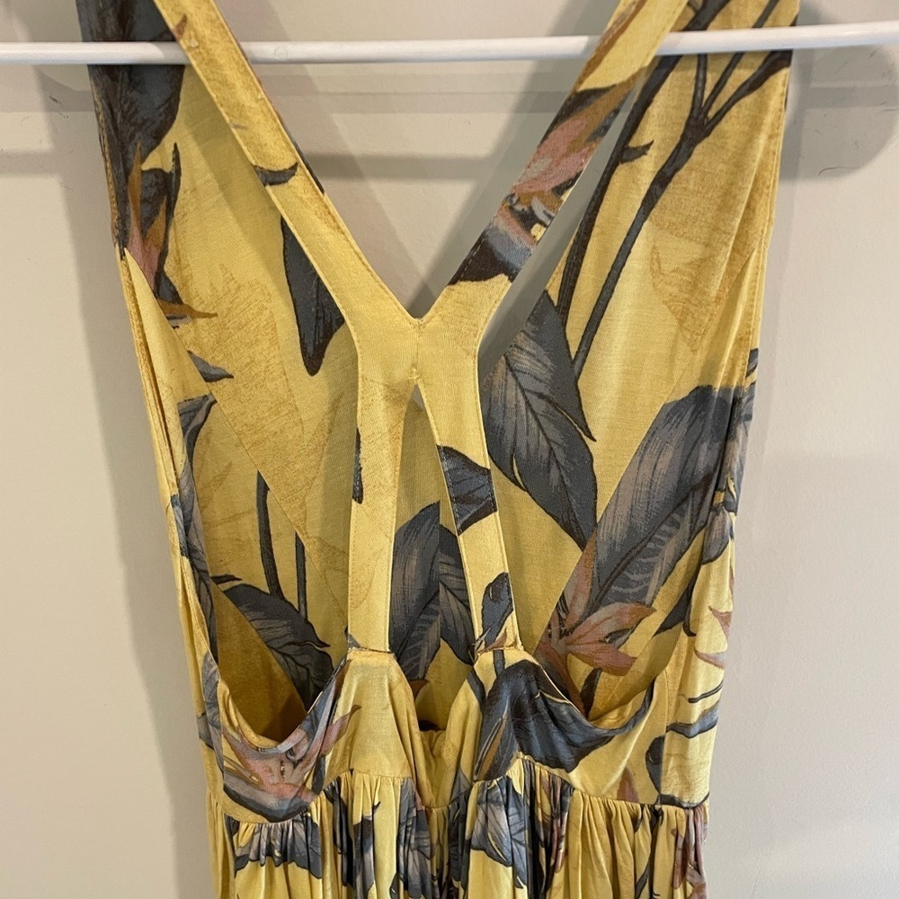 Urban Outfitters Kimchi Blue Printed Halter Romper - Picture 6 of 16